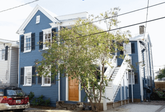 1885 Charleston single house with side piazza